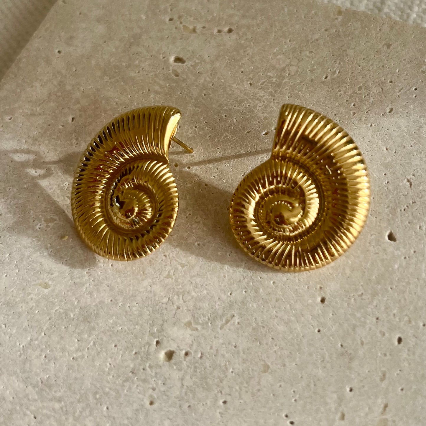 Statement Shell Earring