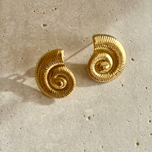 Statement Shell Earring