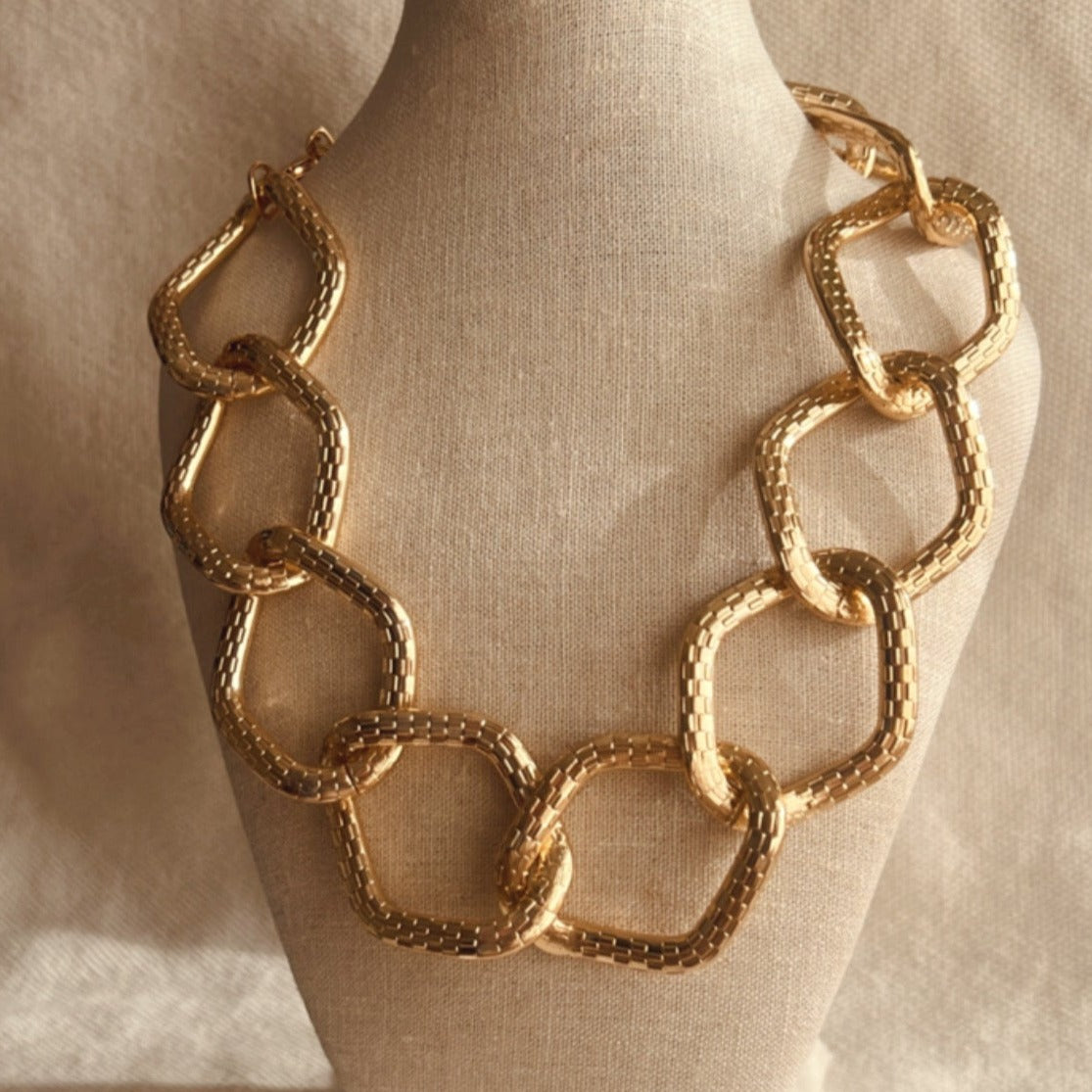 Maia Chunky Link Necklace