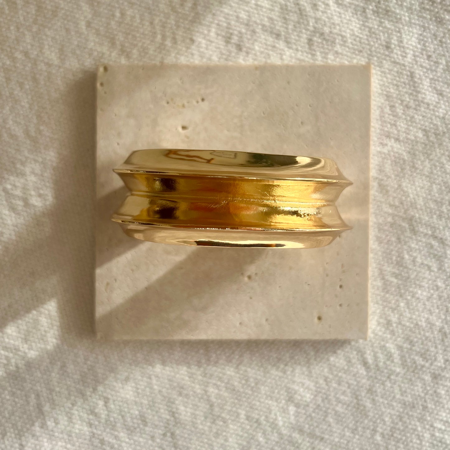 Hera Gold Cuff